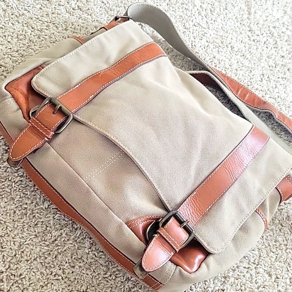 Fossil messenger bag